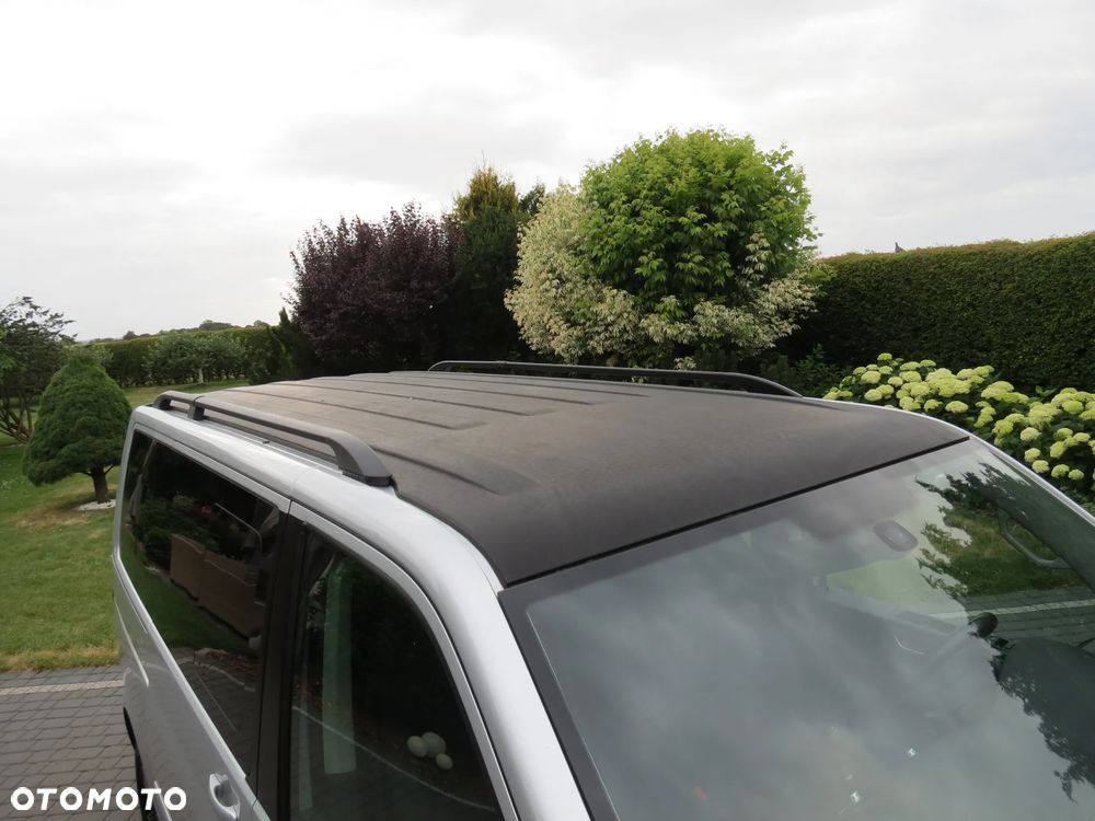 Volkswagen Multivan - 16
