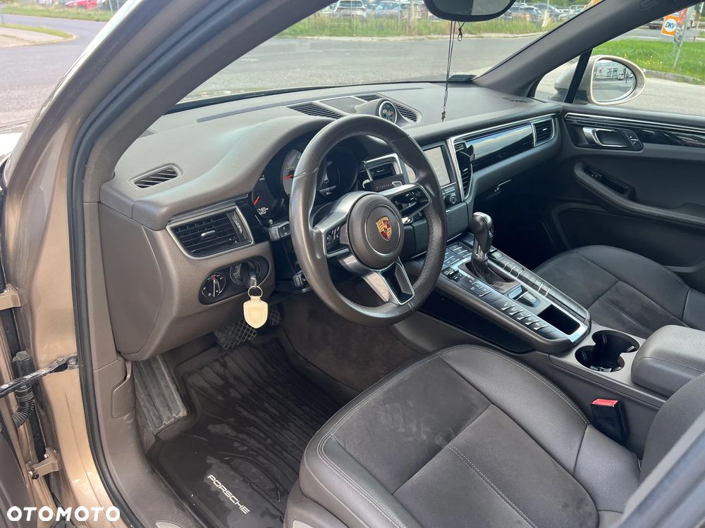 Porsche Macan - 15