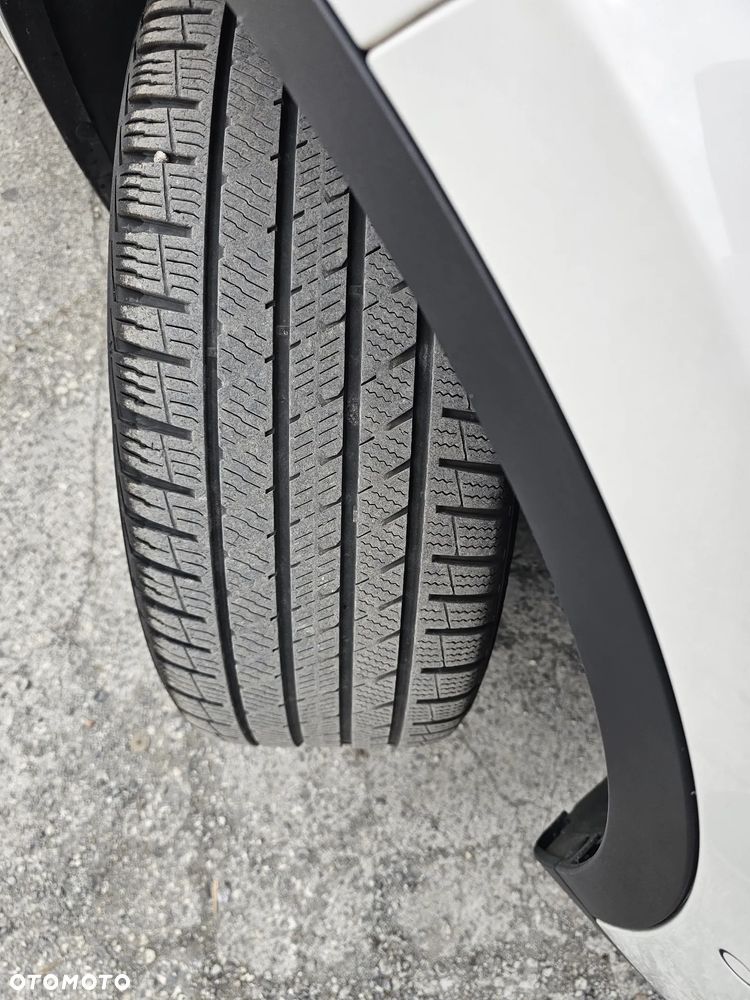 BMW X1 sDrive18d xLine - 17