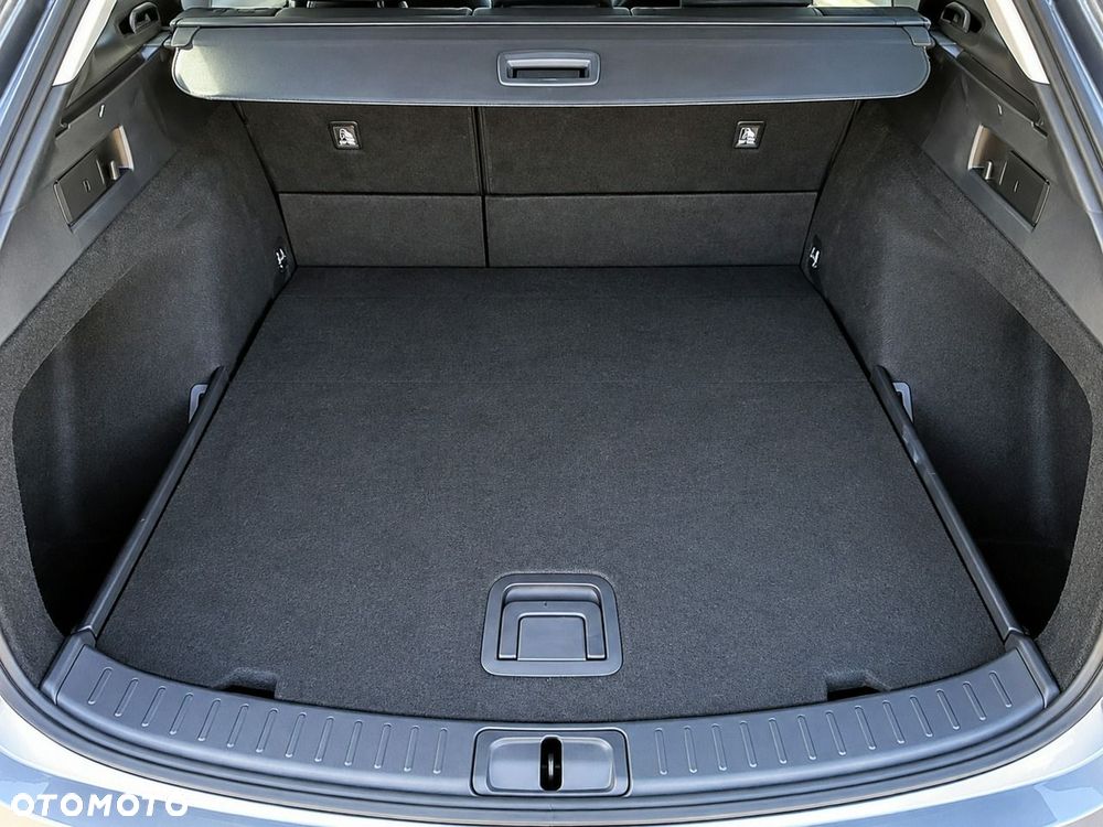 Toyota Corolla 1.8 Hybrid Comfort - 25