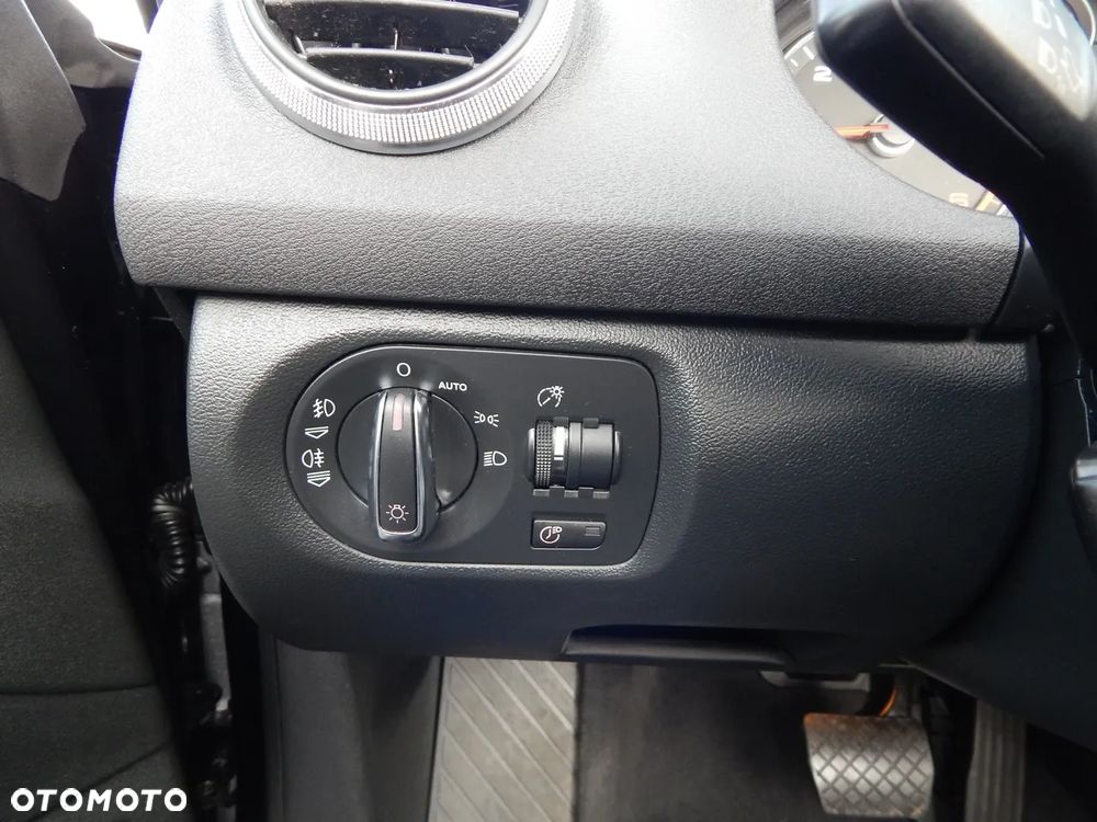 Audi A3 Cabrio 2.0 TDI DPF S tronic S Line Sportpaket - 26