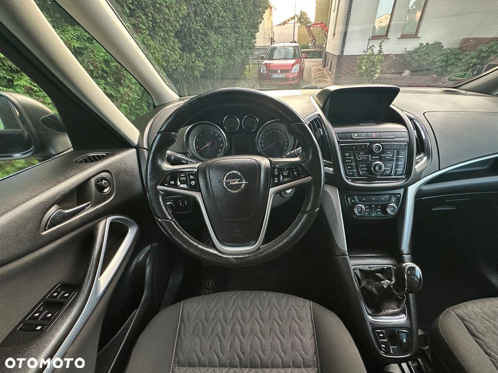 Opel Zafira - 8