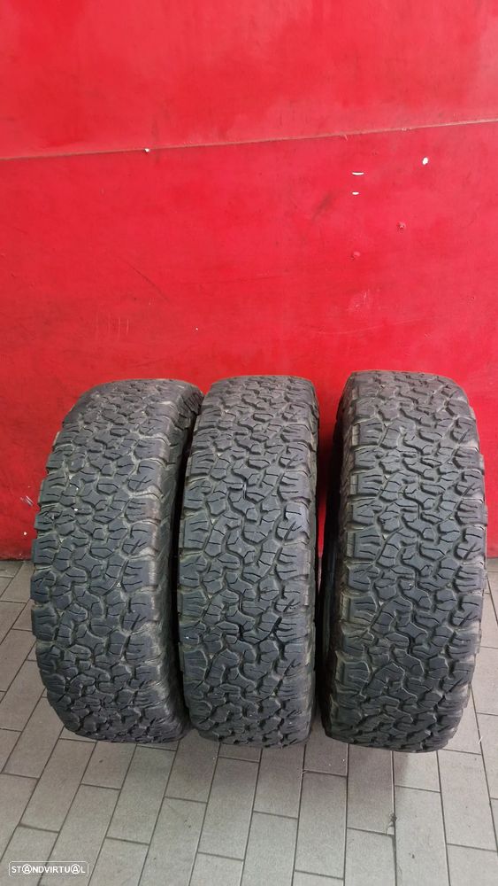 2 PNEUS 255/70/18 BFGOODRICH ALL TERRAIN T/A 117/114S K02 COM MAIS DE 90% DE PISO