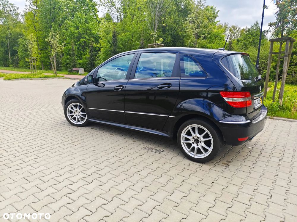 Mercedes-Benz Klasa B 200 CDI Special Edition - 14