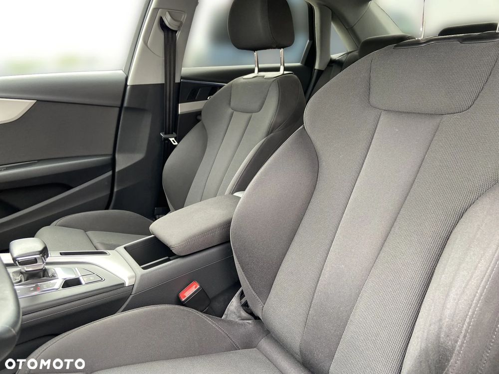 Audi A4 Limousine 40 TFSI mHEV Advanced S tronic - 20