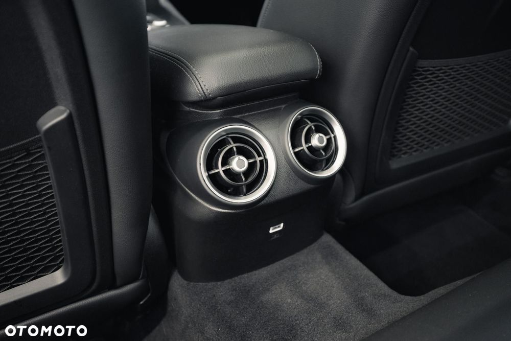 Alfa Romeo Giulia 2.0 Turbo Veloce Q4 - 37