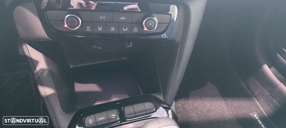 Opel Corsa 1.2 T GS - 15