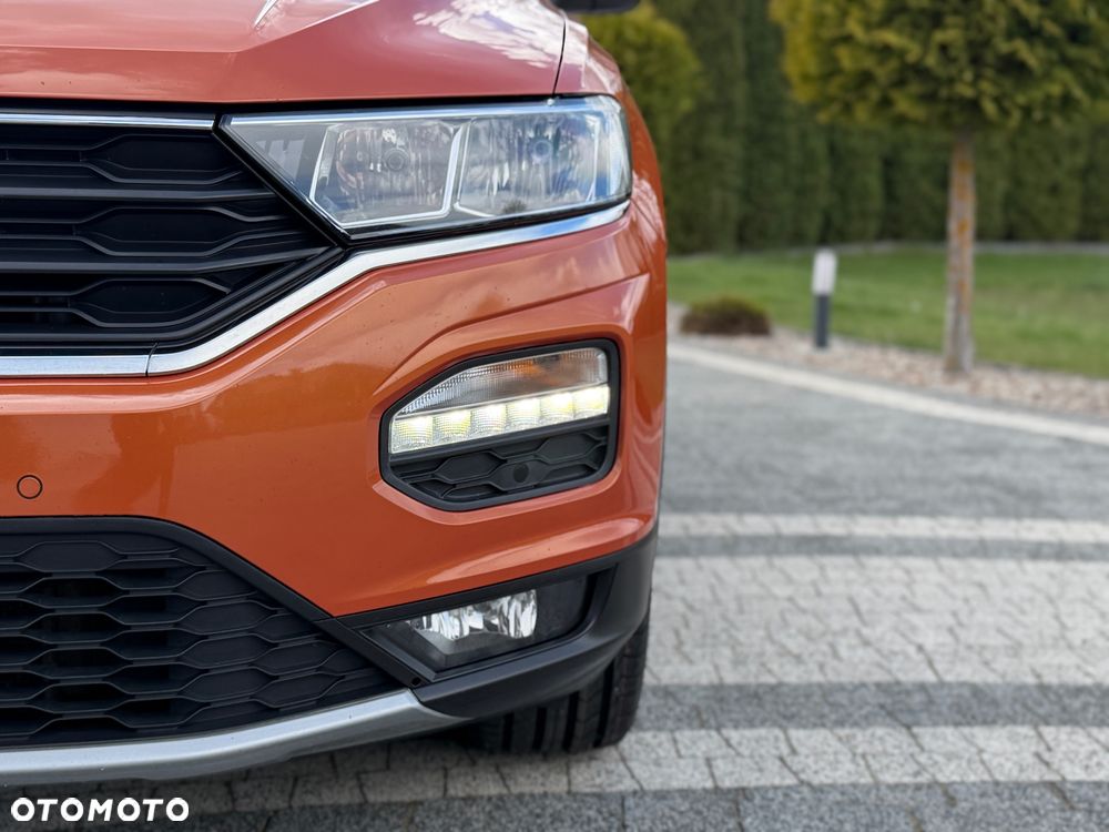 Volkswagen T-Roc - 12