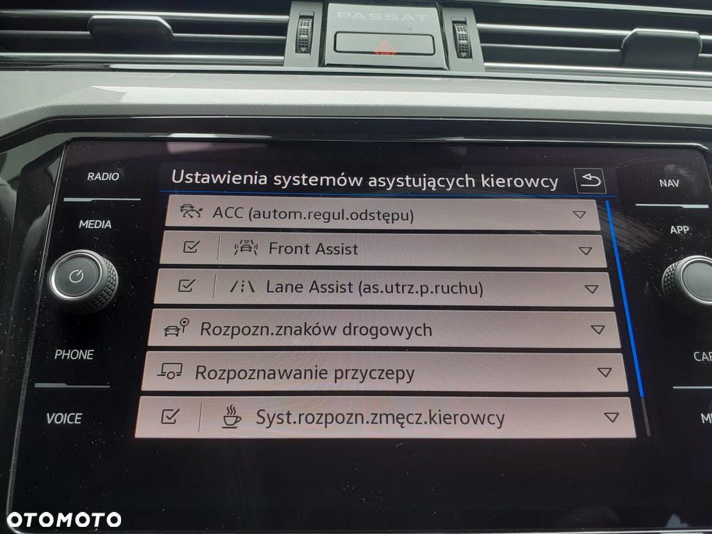 Volkswagen Passat - 17