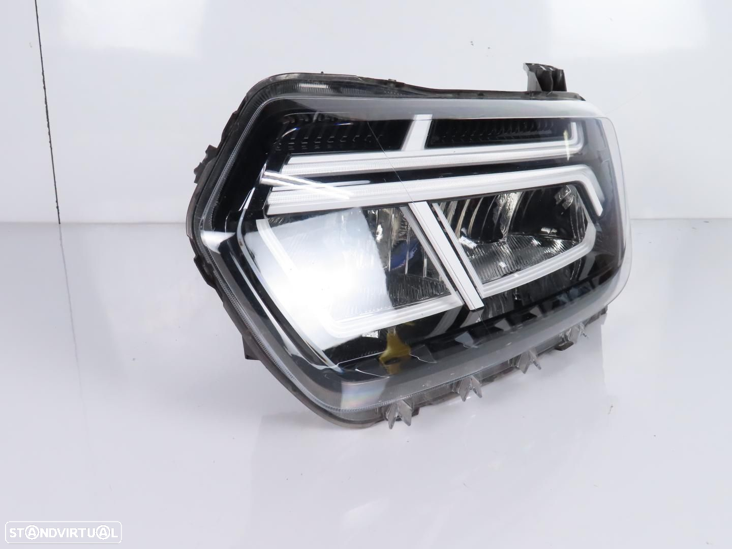Farol LED Esquerdo Usado / Original DACIA DUSTER (HM_) 260602465R - 2