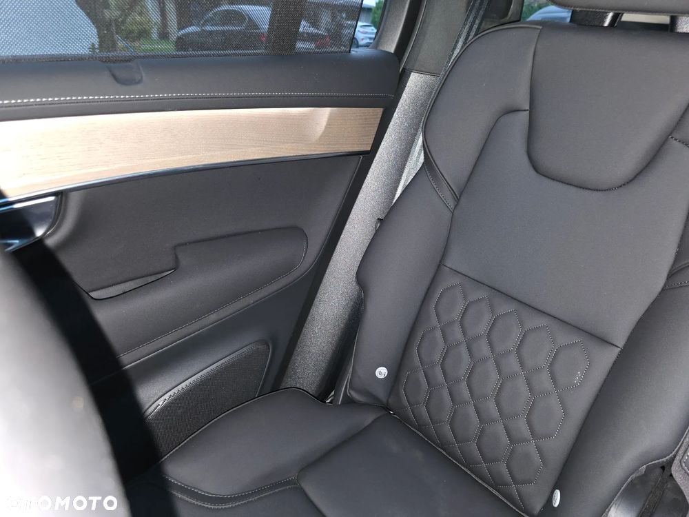 Volvo XC 90 T8 AWD Plug-In Hybrid Inscription 7os - 32