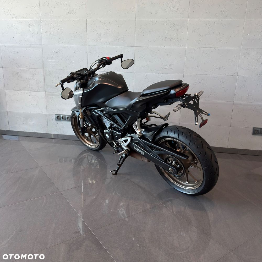 Honda CB - 9