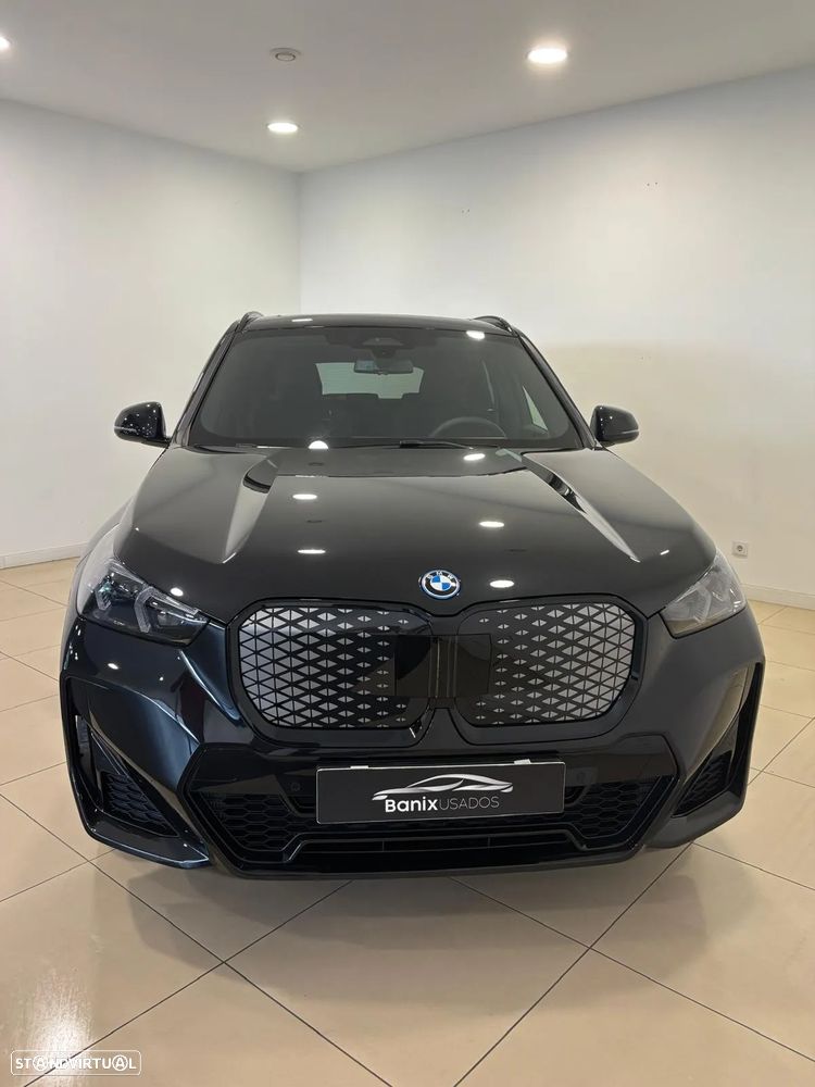 BMW iX1 eDrive20 Pack Desportivo M Pro - 4
