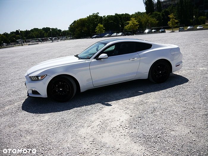 Ford Mustang 3.7 V6 Premium - 3