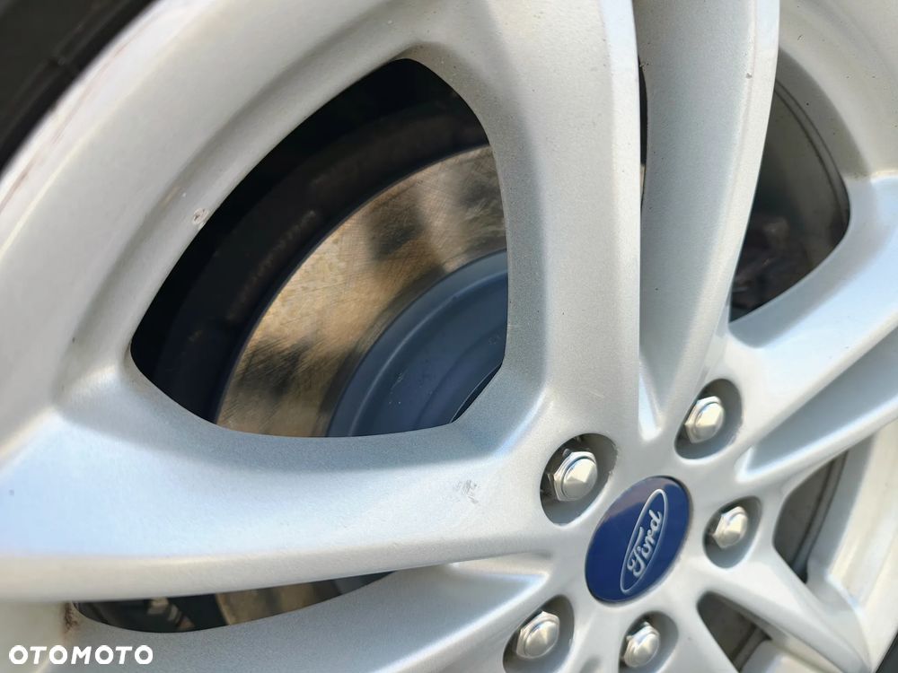 Ford Mondeo 2.0 EcoBlue Titanium - 24