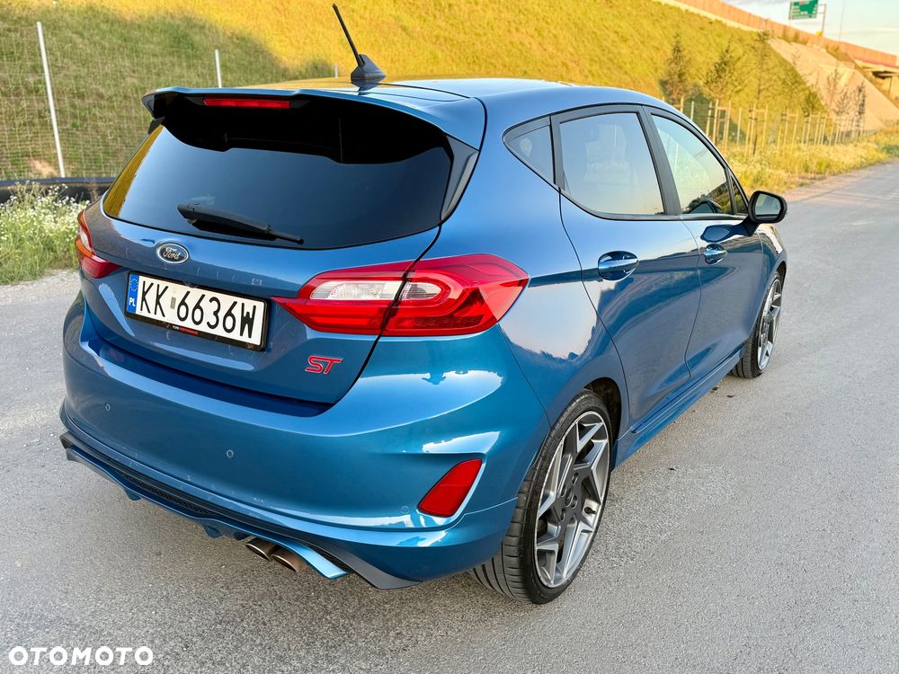 Ford Fiesta - 9