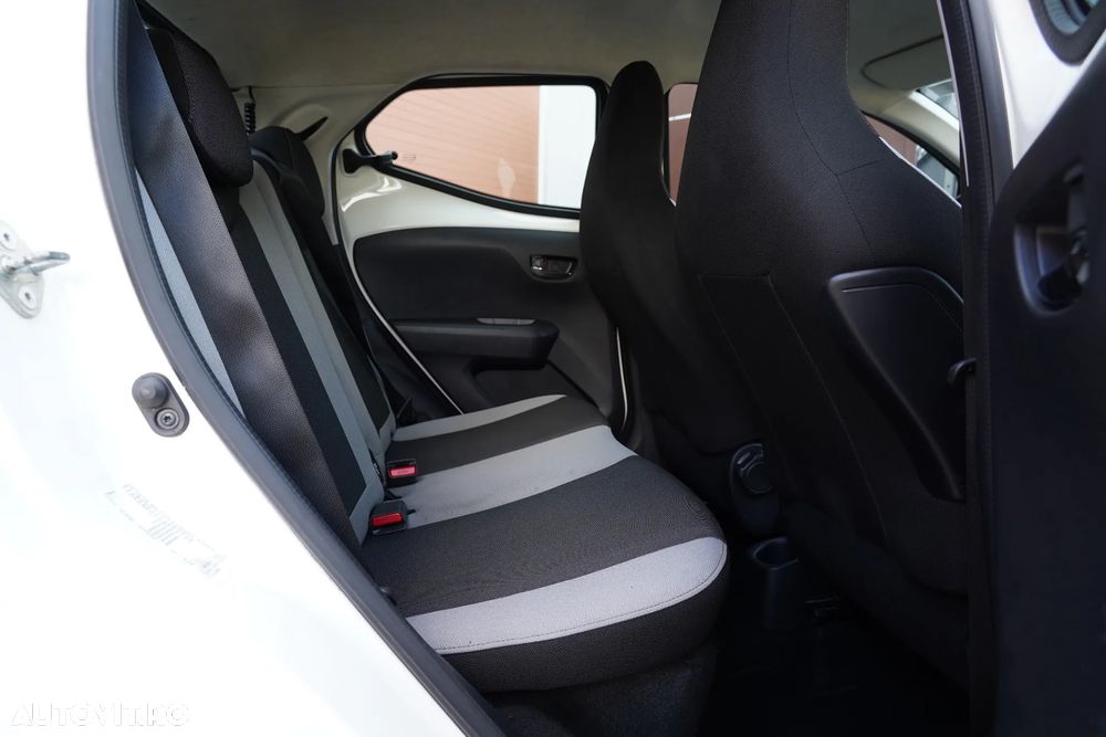 Toyota Aygo 1.0 MultiMode X - clusiv - 9