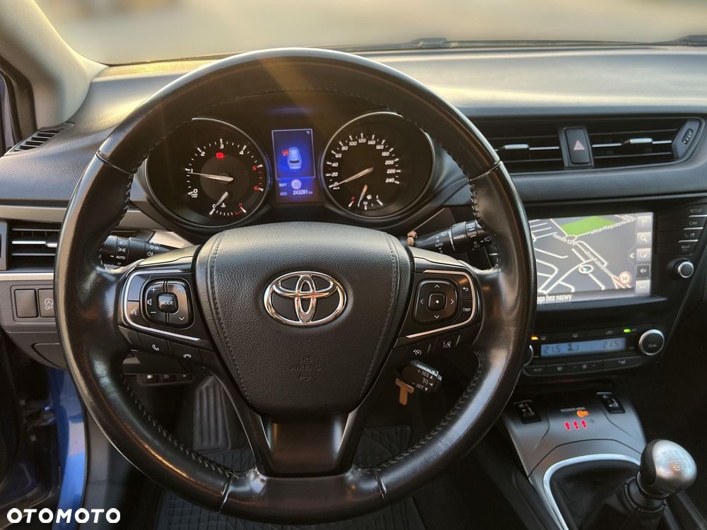 Toyota Avensis 2.0 D-4D Premium - 19