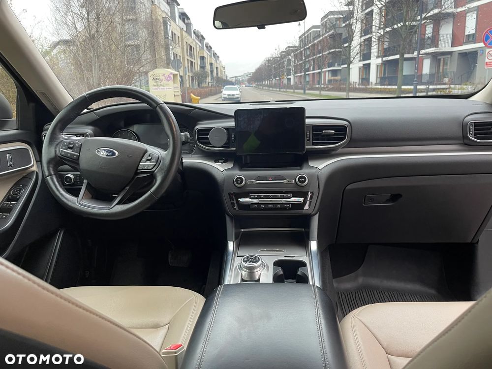 Ford Explorer - 6