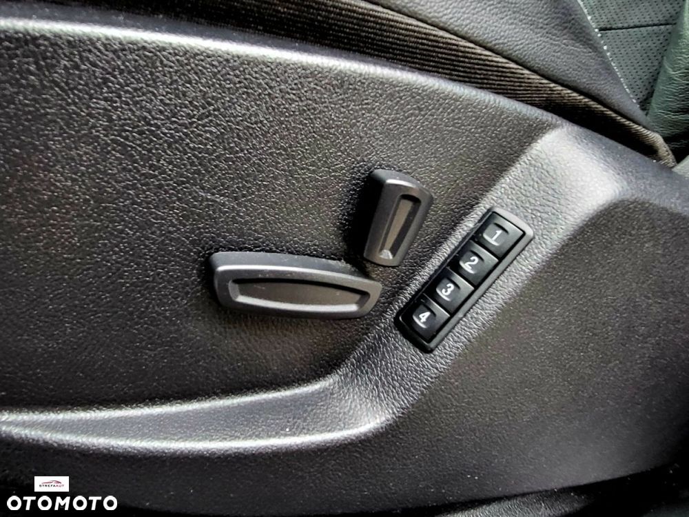Ford S-Max - 32