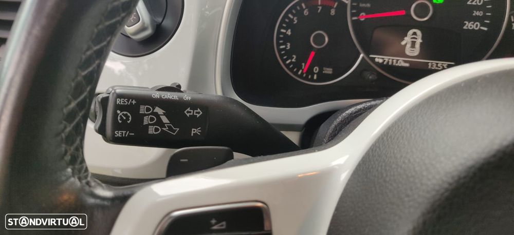 VW New Beetle 2.0 TSI Sport DSG - 33