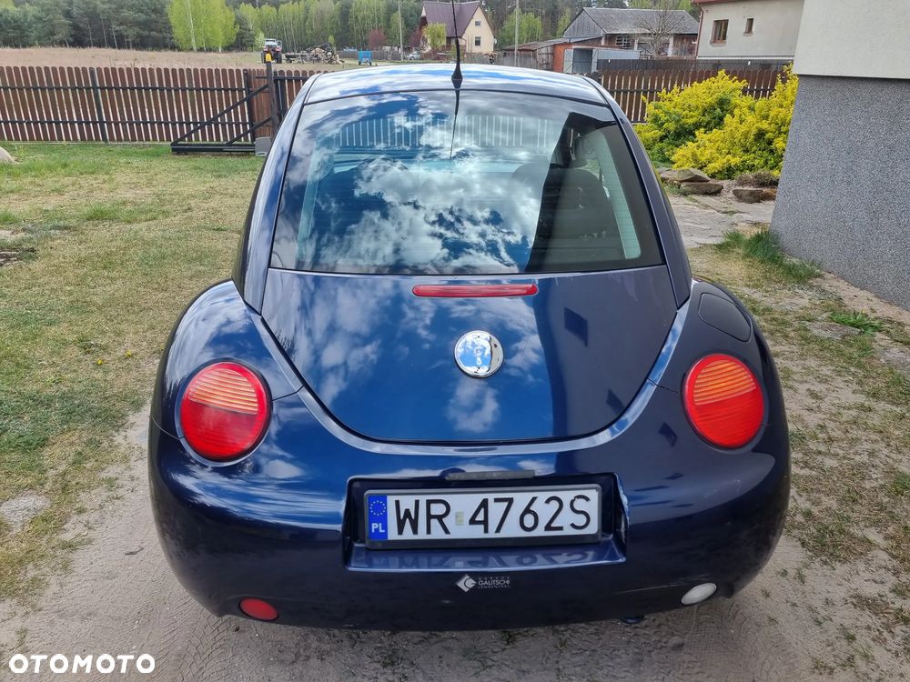Volkswagen New Beetle - 5