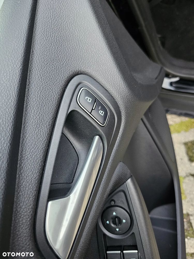 Ford Focus - 28