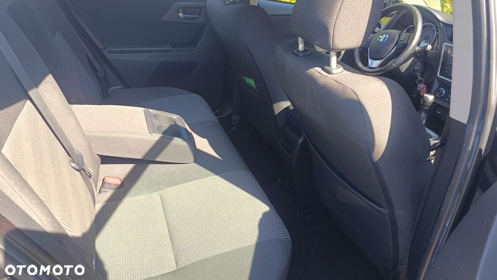 Toyota Auris 1.6 Valvematic Comfort - 24
