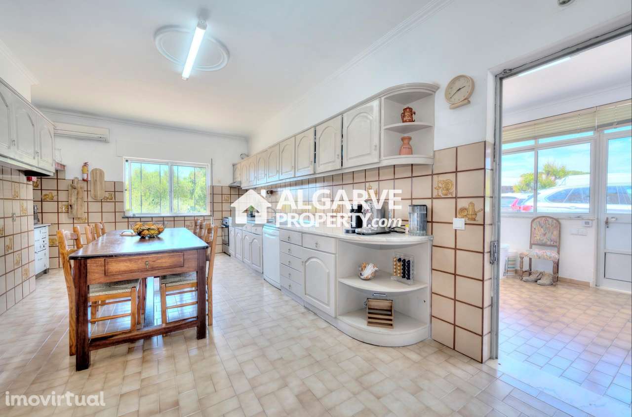 V5+1 Casa Independente num lote de 3.980m² – Ideal para Habitação e Ex - Grande imagem: 3/60