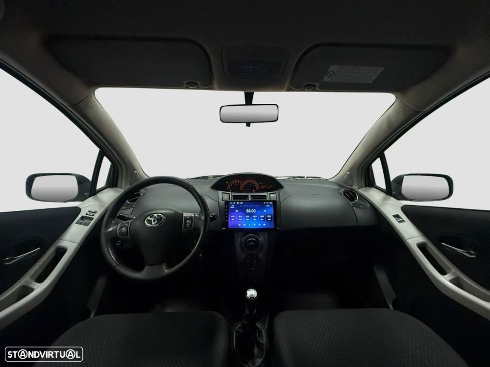 Toyota Yaris 1.4 D-4D AC Manual - 12