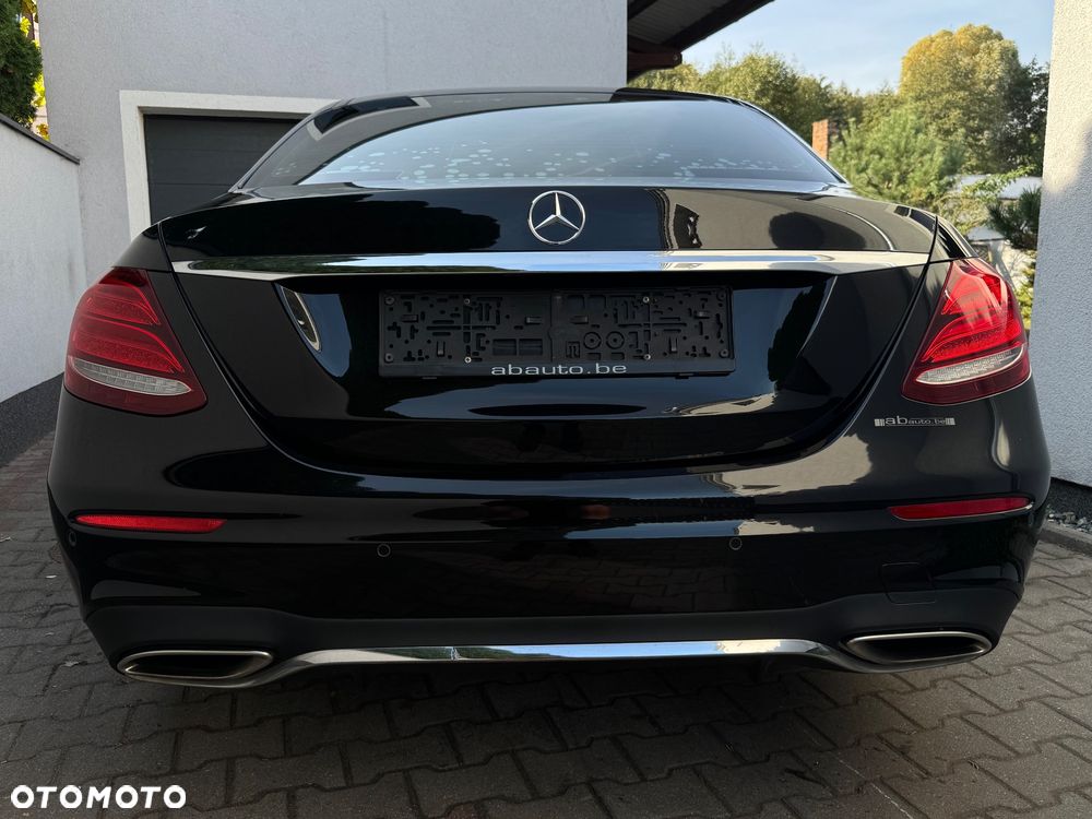 Mercedes-Benz Klasa E 200 9G-TRONIC AMG Line - 9