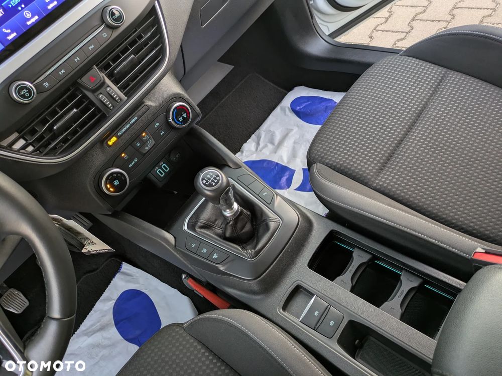 Ford Focus 1.5 EcoBlue Start-Stopp-System COOL&CONNECT - 32