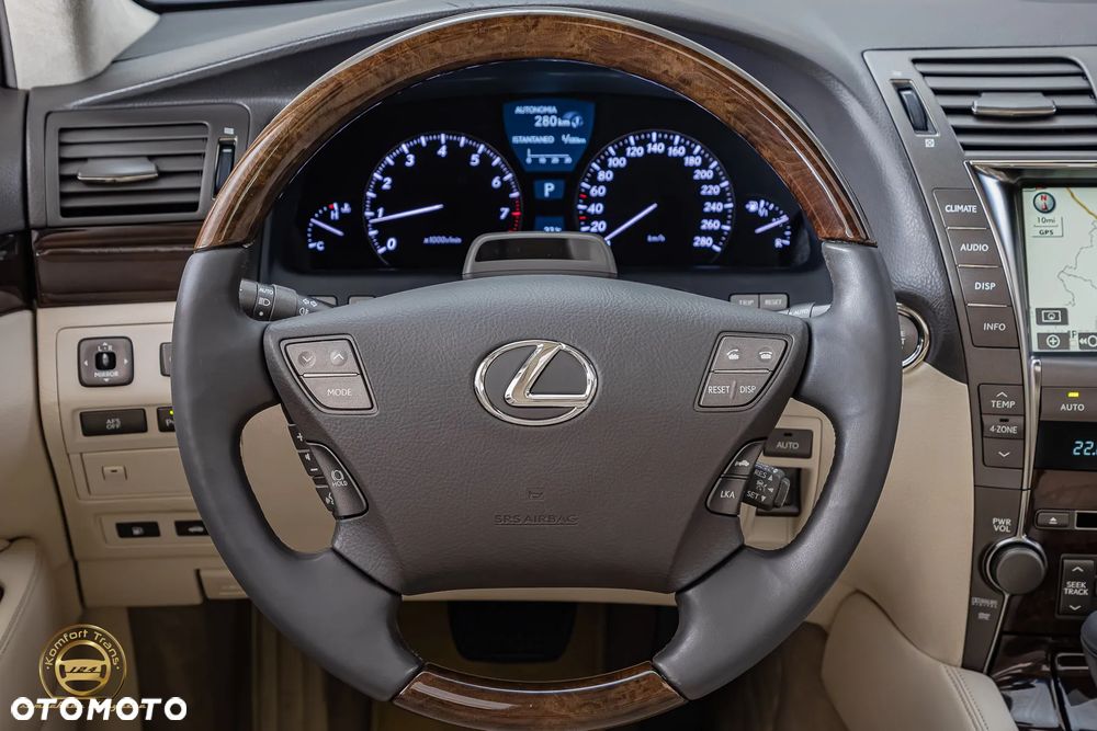 Lexus LS - 17