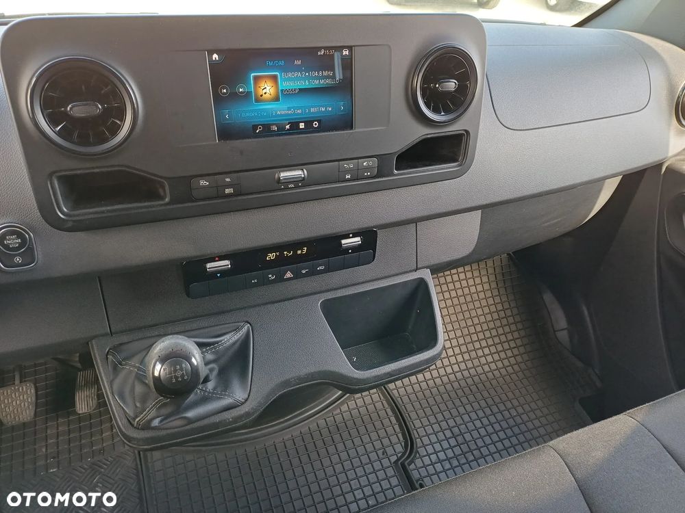 Mercedes-Benz SPRINTER - 12