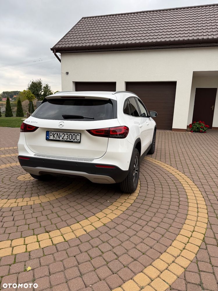 Mercedes-Benz GLA - 5