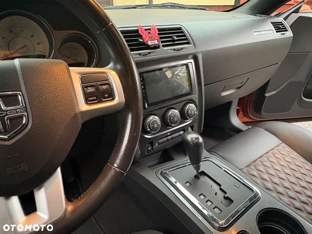 Dodge Challenger 3.5 SE - 13