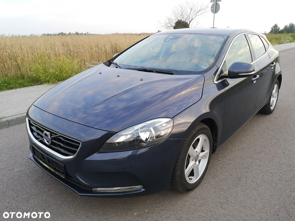 Volvo V40 D3 Momentum - 28