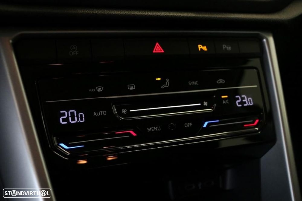 VW T-Roc 1.0 TSI Urban - 25