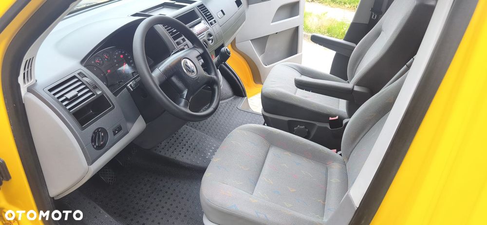 Volkswagen TRANSPORTER T5 - 36