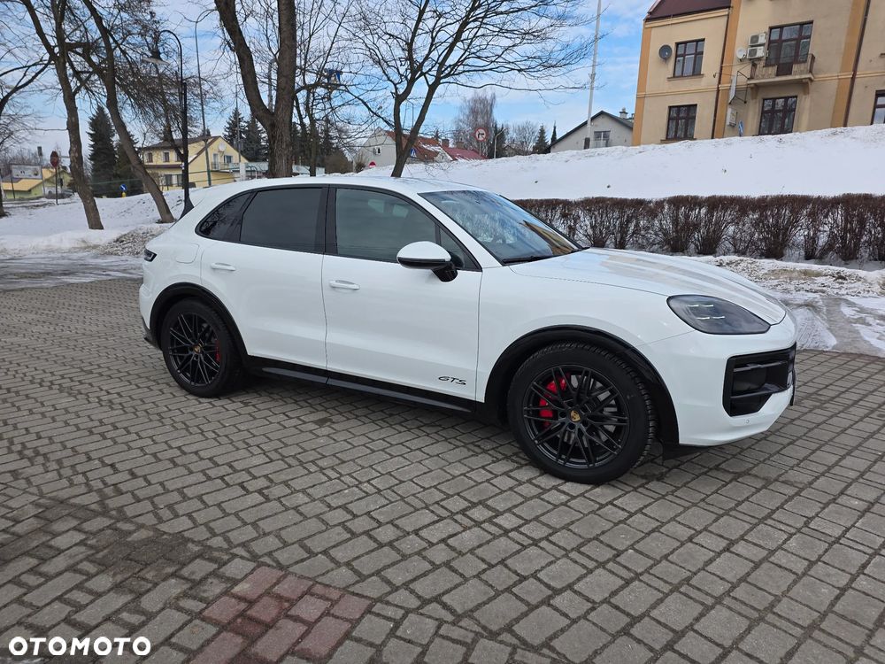 Porsche Cayenne - 1