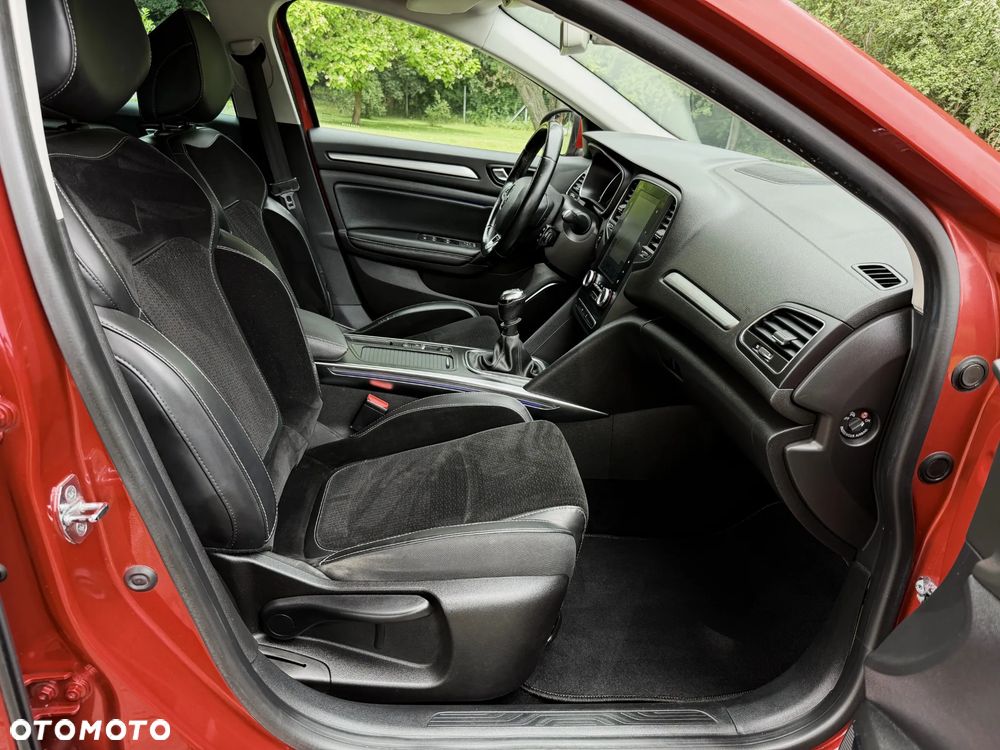 Renault Megane ENERGY TCe 130 Start & Stop LIMITED - 17