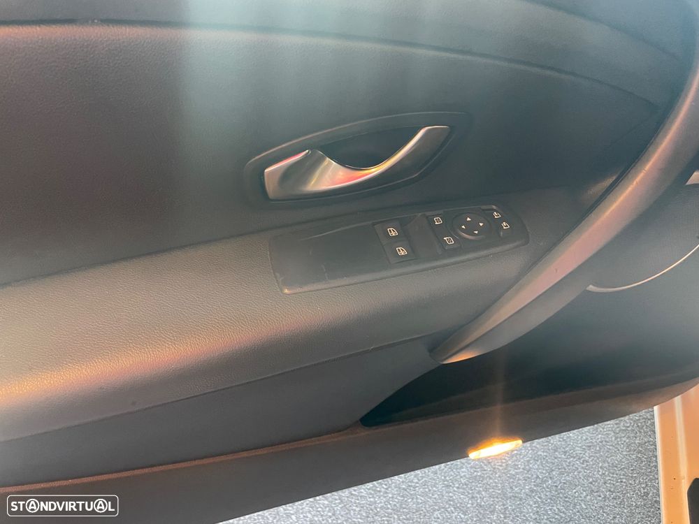 Renault Mégane Coupe - 8