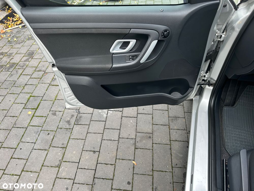 Skoda Roomster 1.4 16V Comfort - 27