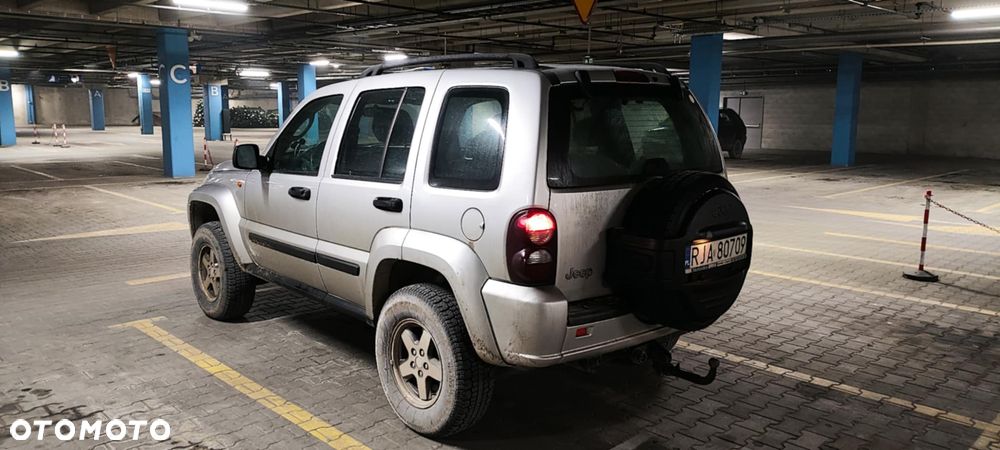 Jeep Cherokee 2.8 CRD Renegade - 28