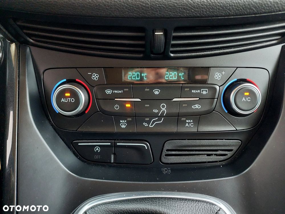 Ford Kuga - 25
