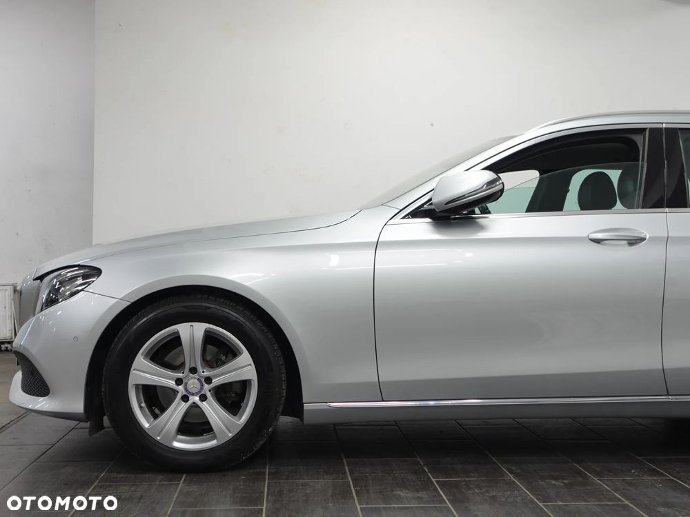 Mercedes-Benz Klasa E 220 d 9G-TRONIC - 16