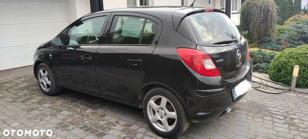 Opel Corsa 1.4 16V Selection - 8