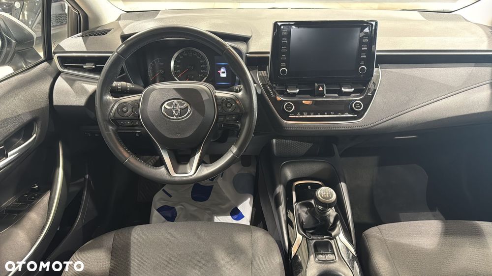 Toyota Corolla - 12