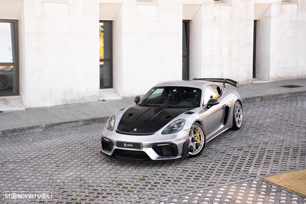 Porsche 718 Cayman GT4 RS - 13
