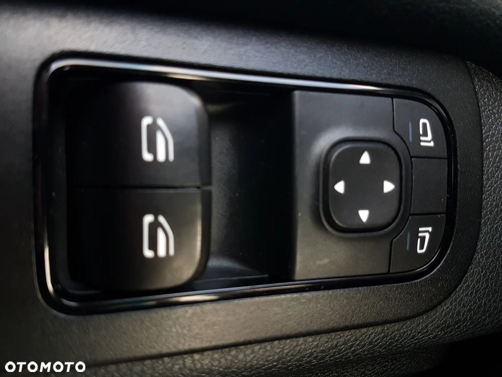 Mercedes-Benz Sprinter 8EP KONTENER 4,22x2,16x2,31 KLIMA 314CDI MANUAL 6-BIEGÓW KRAJOWY - 8